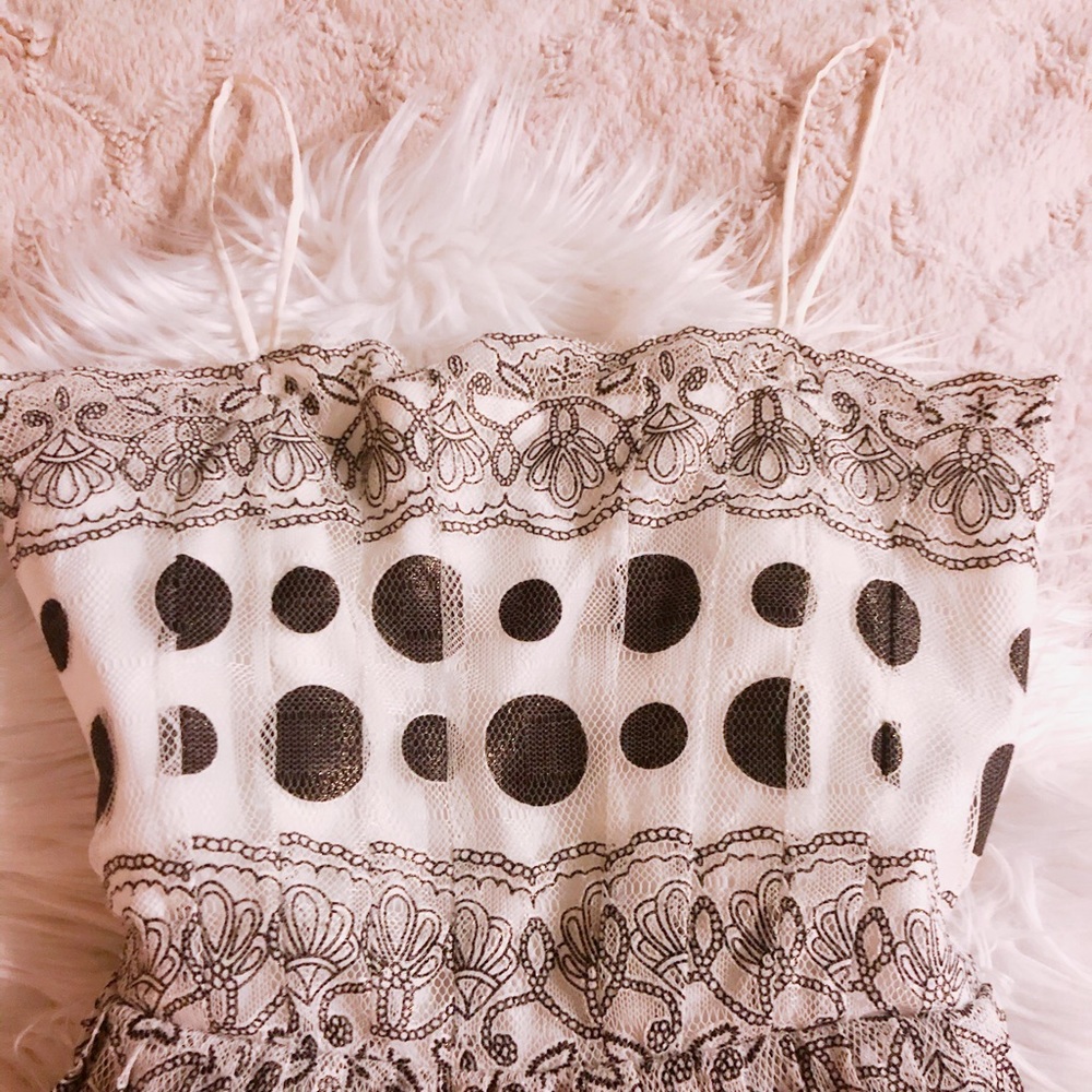Vintage inspired 50s lace and tulle party dress - Picture 3 of 9